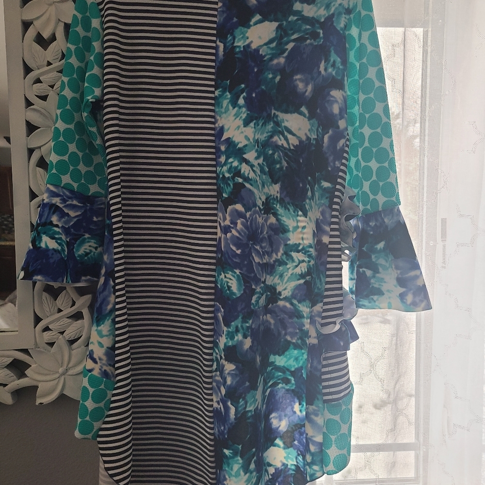 ๐Hi low Patchwork top๐ - Picture 4 of 5